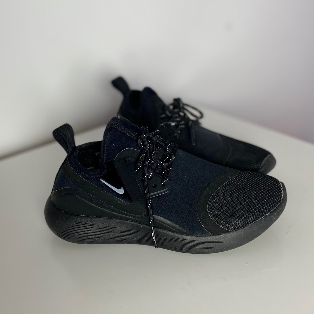Black Nike Sneakers